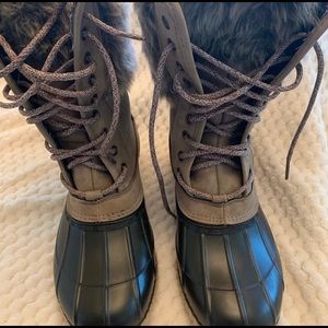 Forever 21 duck boots